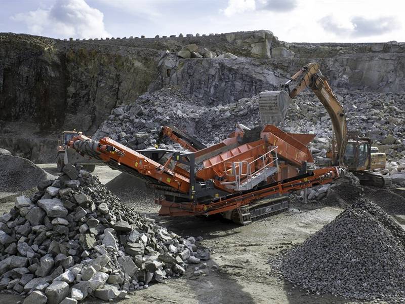 Our mining screens are widely used in quarries for primary screening.